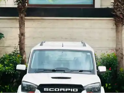 2016 महिंद्रा स्कॉर्पियो s6 प्लस 1