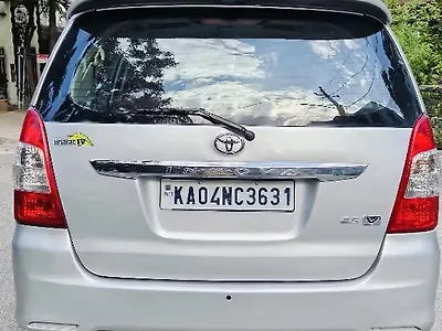 2013 Toyota Innova 2.5 EV PS 7 STR BS-III
