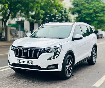 2024 Mahindra XUV700 AX7 Luxury Pack 2WD Diesel 2.2L Turbo Automatic 7 STR 1 2024 Mahindra XUV700 AX7 Luxury Pack 2WD Diesel 2.2L Turbo Automatic 7 STR 1