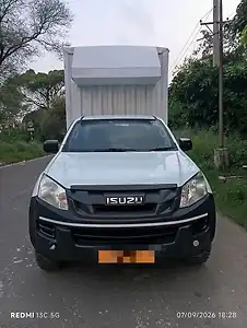 2018 इसुज़ू डी-मैक्स वी-क्रॉस स्टैंडर्ड 1