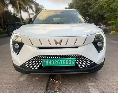 2026 Mahindra 3XO EV AX7 L 39.4 kWh with Charger 1 2026 Mahindra 3XO EV AX7 L 39.4 kWh with Charger 1