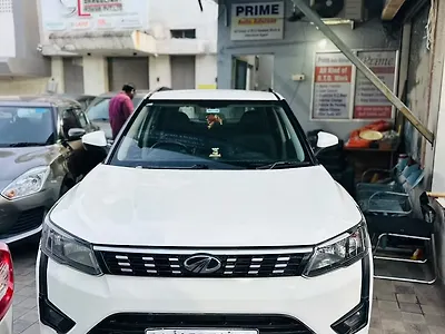 2022 Mahindra XUV300 W6 1.2 Petrol [2019] 1
