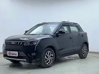 2022 Mahindra XUV300 W8 (O) 1.2 Petrol 1