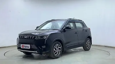 2022 Mahindra XUV300 W8 (O) 1.2 Petrol 1 2022 Mahindra XUV300 W8 (O) 1.2 Petrol 1