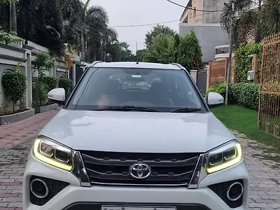 2020 Toyota Urban Cruiser Mid Grade AT 1