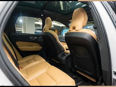2023 Volvo XC60 B5 Ultimate