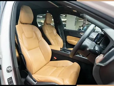 2023 Volvo XC60 B5 Ultimate