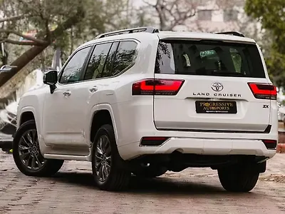 2023 Toyota Land Cruiser ZX Diesel