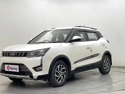 2022 महिंद्रा XUV300 w8 (o) 1.5 डीज़ल एएमटी 1