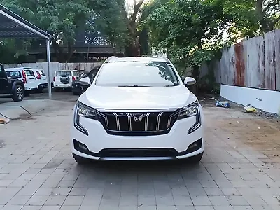2025 Mahindra XUV700 AX7 Luxury Pack 2WD Diesel 2.2L Turbo Manual 7 STR 1
