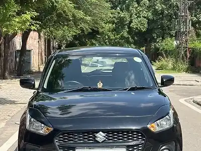 2024 मारुति सुज़ुकी स्विफ़्ट ZXi Petrol Manual 1