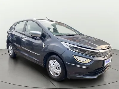 2020 Tata Altroz XE Petrol [2020-2023] 1