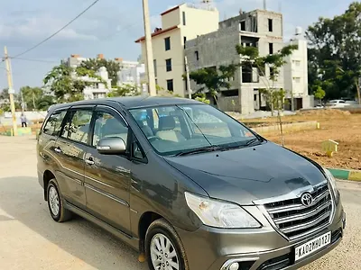 2012 Toyota Innova 2.5 VX 8 STR BS-IV