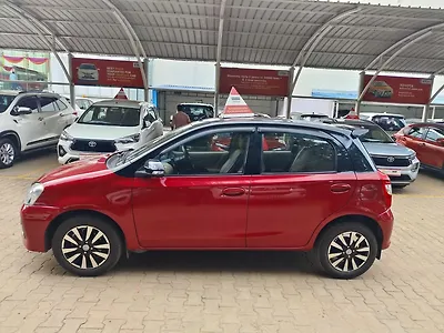 2019 Toyota Etios Liva VX Dual Tone