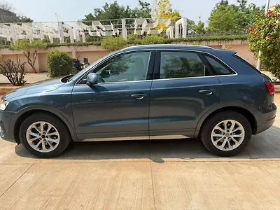 2016 Audi Q3 35 TDI Premium + Sunroof