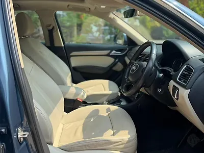 2016 Audi Q3 35 TDI Premium + Sunroof