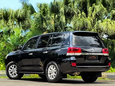 2017 Toyota Land Cruiser LC 200 VX