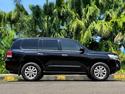2017 Toyota Land Cruiser LC 200 VX