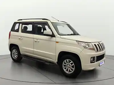 2016 महिंद्रा tuv300 t8 एएमटी 1