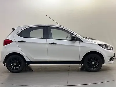 2017 Tata Tiago Revotron XZA