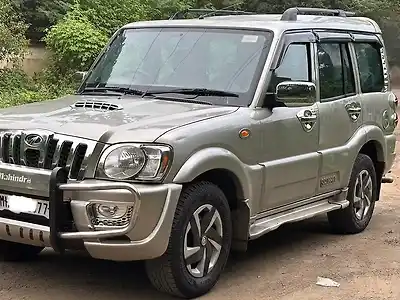 2013 महिंद्रा स्कॉर्पियो एसएलई BS-IV 1