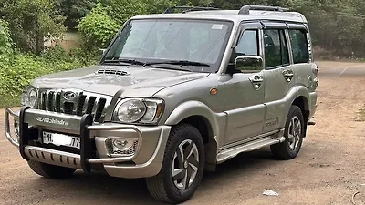 2013 Mahindra Scorpio SLE BS-IV 1 2013 Mahindra Scorpio SLE BS-IV 1