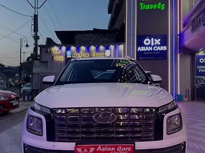 2023 हुंडई वेन्यू एस प्लस 1.5  crdi 1