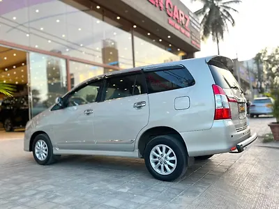 2014 Toyota Innova 2.5 VX 8 STR BS-III