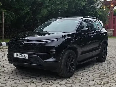 2024 Tata Safari Accomplished Dark Edition AT 7 STR