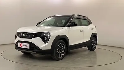 2024 Mahindra XUV 3XO AX7 Petrol 1.2L Turbo Manual Dual Tone 1 2024 Mahindra XUV 3XO AX7 Petrol 1.2L Turbo Manual Dual Tone 1