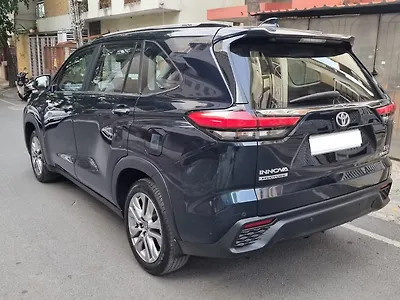 2023 Toyota Innova Hycross ZX (O) Hybrid (Electric + Petrol) Automatic (e-CVT) 7 STR