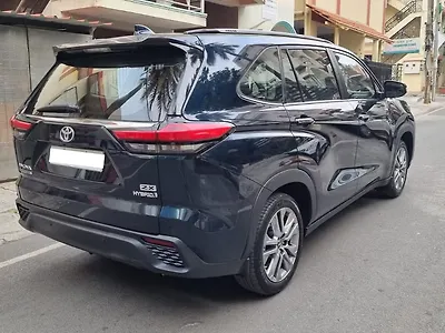 2023 Toyota Innova Hycross ZX (O) Hybrid (Electric + Petrol) Automatic (e-CVT) 7 STR
