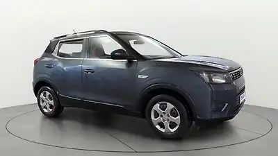 2019 Mahindra XUV300 W6 1.2 Petrol 1