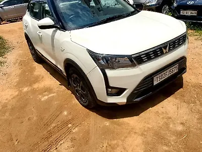 2023 Mahindra XUV300 W6 1.5 Diesel 1 2023 Mahindra XUV300 W6 1.5 Diesel 1