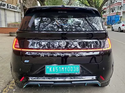 2025 MG Windsor EV Essence 38.0 kWh