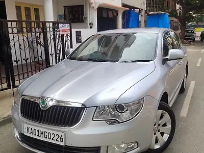 2010 Skoda Superb Elegance 1.8 TSI MT