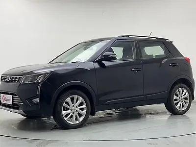 2020 Mahindra XUV300 W8 1.2 Petrol 1