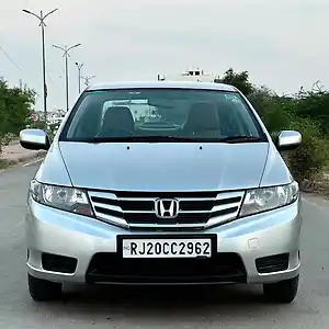 2012 होंडा सिटी 1.5 कॉर्पोरेट एमटी 1 2012 होंडा सिटी 1.5 कॉर्पोरेट एमटी 1