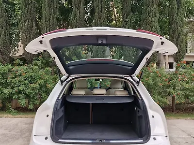 2016 Audi Q3 35 TDI Premium Plus + Sunroof