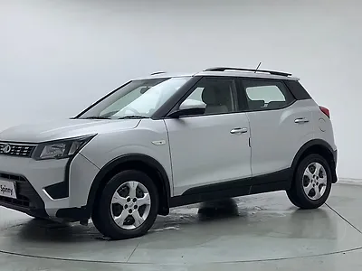 2019 Mahindra XUV300 W6 1.2 Petrol [2019] 1