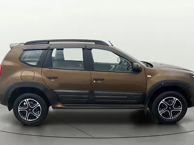 2017 Nissan Terrano XE (D)