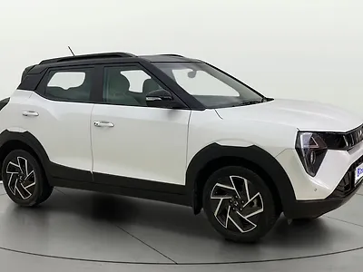 2024 Mahindra XUV 3XO AX7 Petrol 1.2L Turbo Manual Dual Tone 1