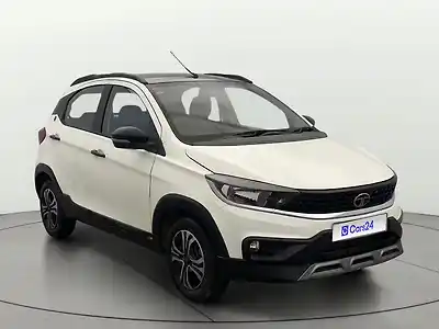 2024 टाटा टियागो XT [2023-2025] 1