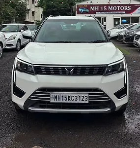 2023 Mahindra XUV300 W8 (O) 1.5 Diesel 1 2023 Mahindra XUV300 W8 (O) 1.5 Diesel 1