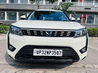 2023 महिंद्रा XUV300 w6 1.2 पेट्रोल 1