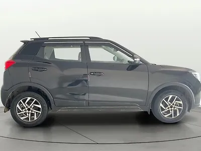 2022 Mahindra XUV300 W8 (O) 1.2 Petrol