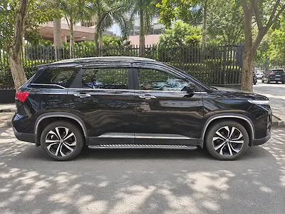 2024 MG Hector Plus Savvy Pro 1.5 Turbo Petrol CVT 7 STR