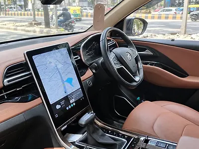 2024 MG Hector Plus Savvy Pro 1.5 Turbo Petrol CVT 7 STR