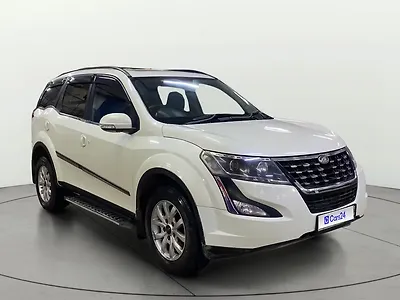 2018 Mahindra XUV500 W9 [2018-2020] 1