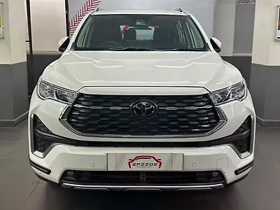 2024 टोयोटा इनोवा हायक्रॉस ZX (O) Hybrid (Electric + Petrol) Automatic (e-CVT) 7 STR 1